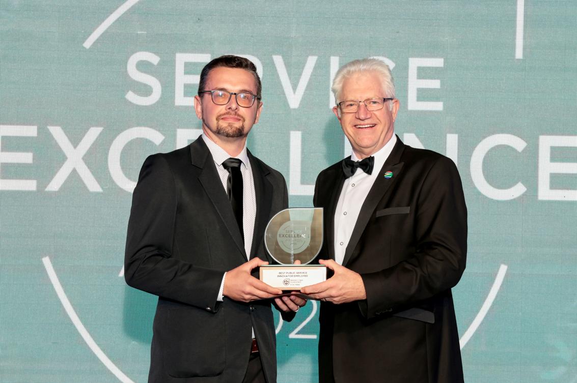 BEST PUBLIC SERVICE INNOVATOR EMPLOYEE - BRONZE